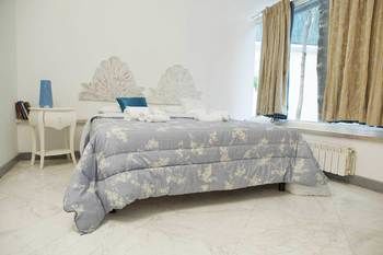 Domus Dea Roma