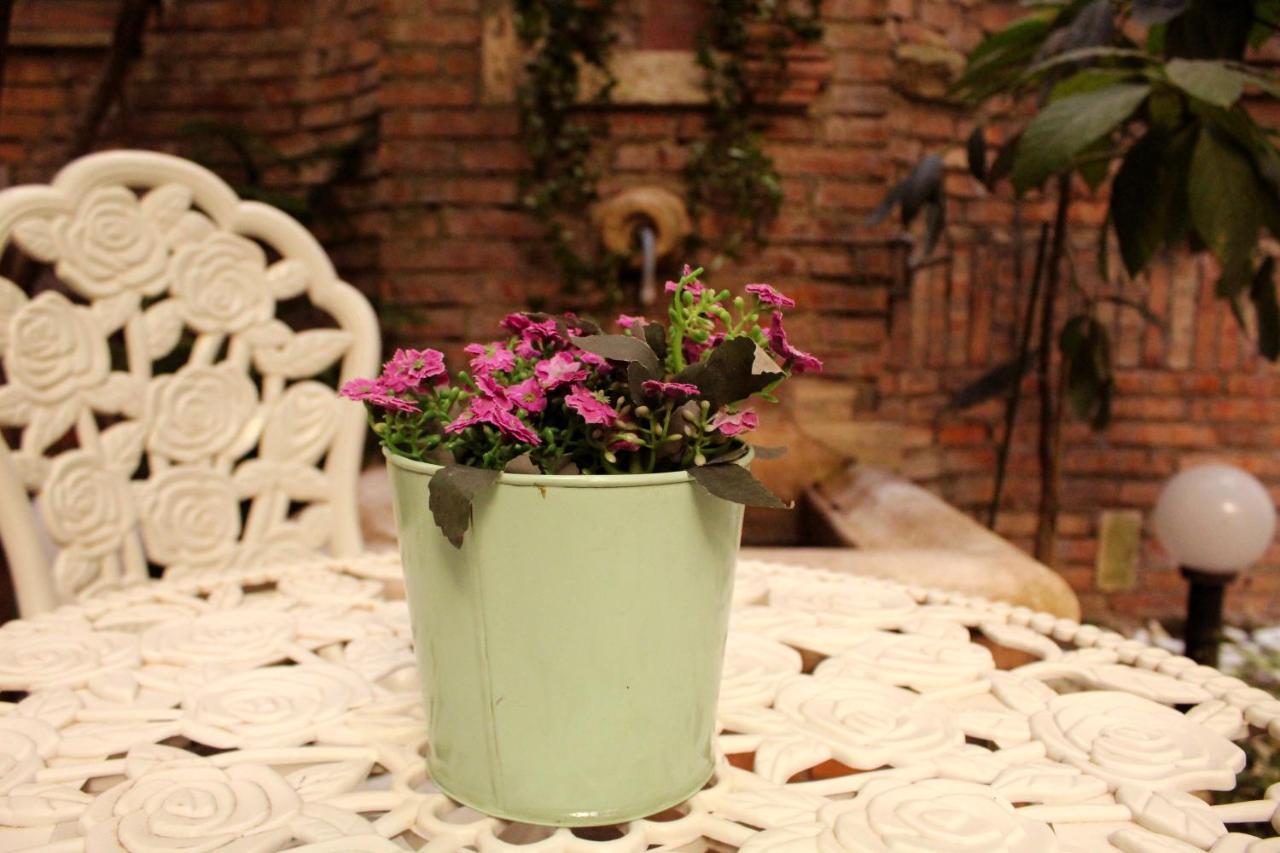 Domus Dea Bed & Breakfast 3*
