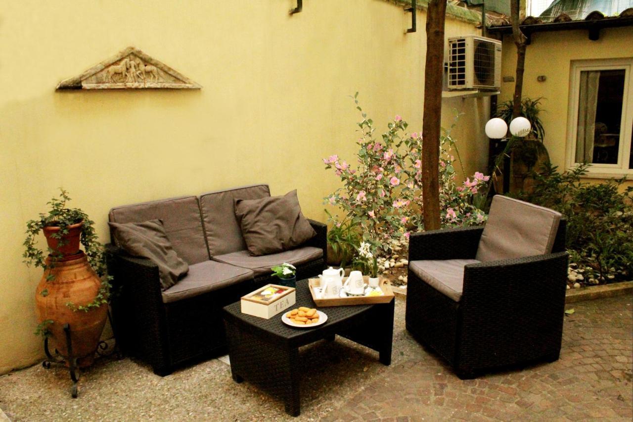 Domus Dea Bed & Breakfast Roma
