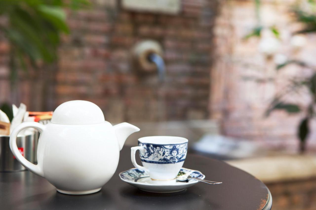 Domus Dea Bed & Breakfast Roma
